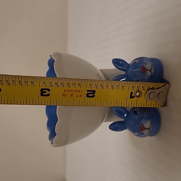 Vintage Rabbit Feet Ceremic Egg Holder - Picture 14 of 16